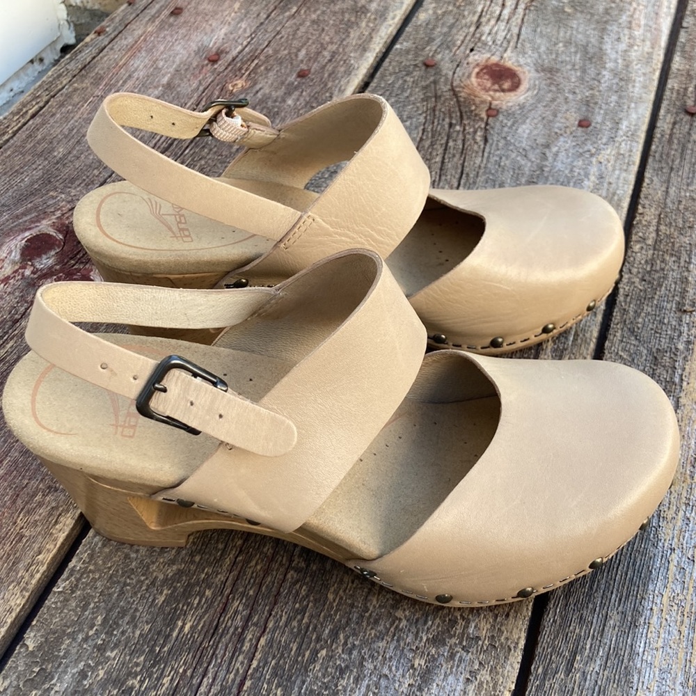 🌸 Dansko Thea Tan Leather Clog🌸